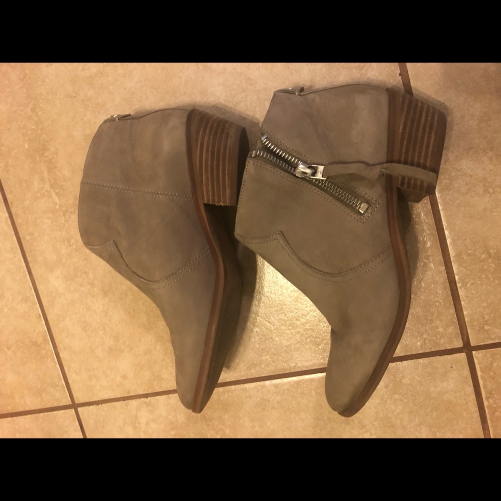 Sam Edelman booties - Picture 2 of 5
